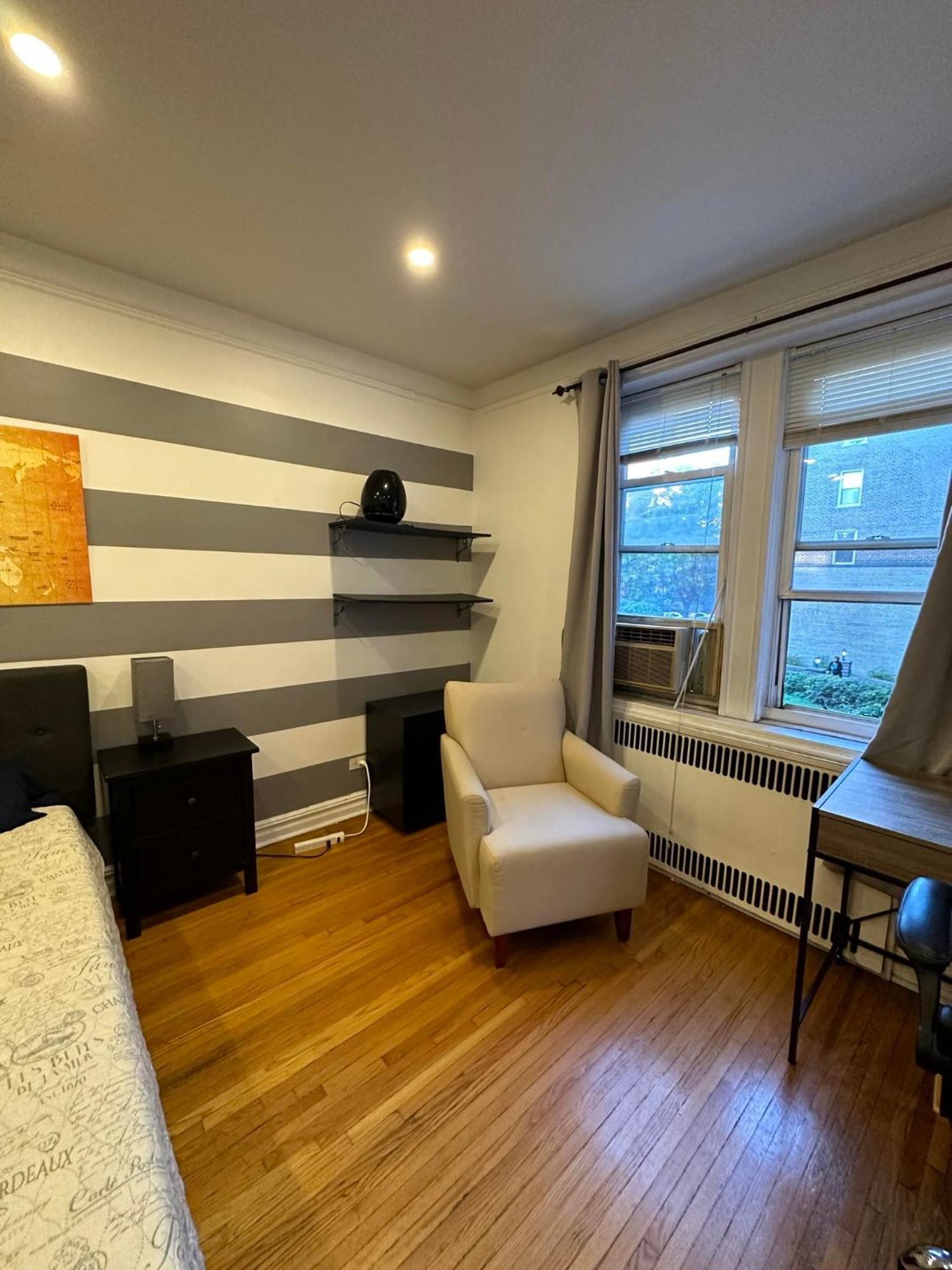 2 Large Bedrooms In Rego Park New York City Exterior photo