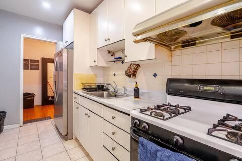 2 Large Bedrooms In Rego Park New York City Exterior photo
